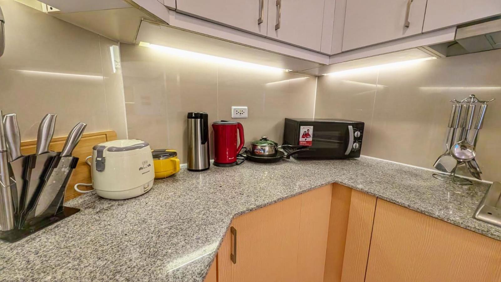 Eg Private House -Bgc Uptown Apart otel Taguig Dış mekan fotoğraf